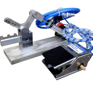 Placer indertråden på plastikholderen til trådkloen