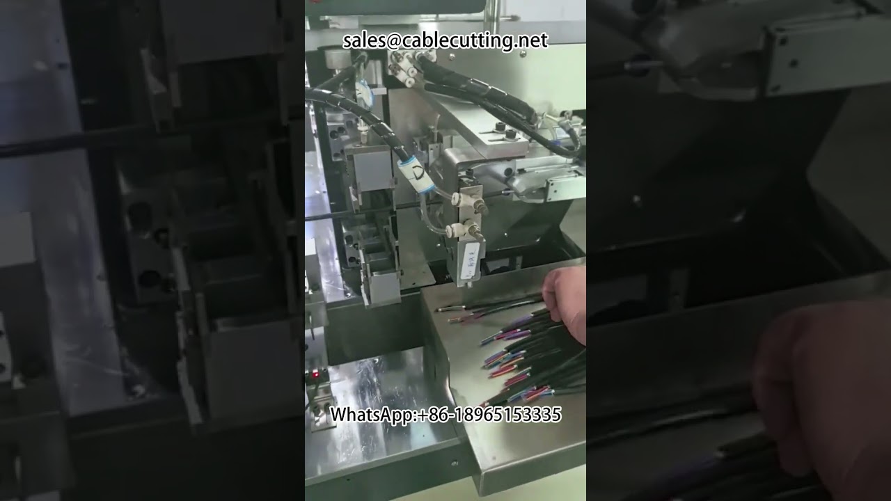 Automatisk klipning, afisolering og fortinning af flerlederkabler: 0,9 mm 8-leder og 1,25 mm snoet ledning